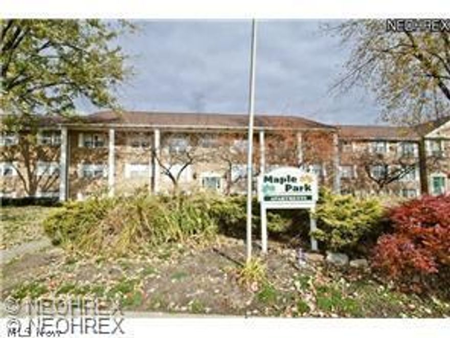 Wow!!! 2 bedroom available on the first floor in North Canton under $600 per month! Lots of closet space! Building just got a new roof! Set your appointment today before this one is gone! $50 application fee required. Background & eviction check is a must!!!