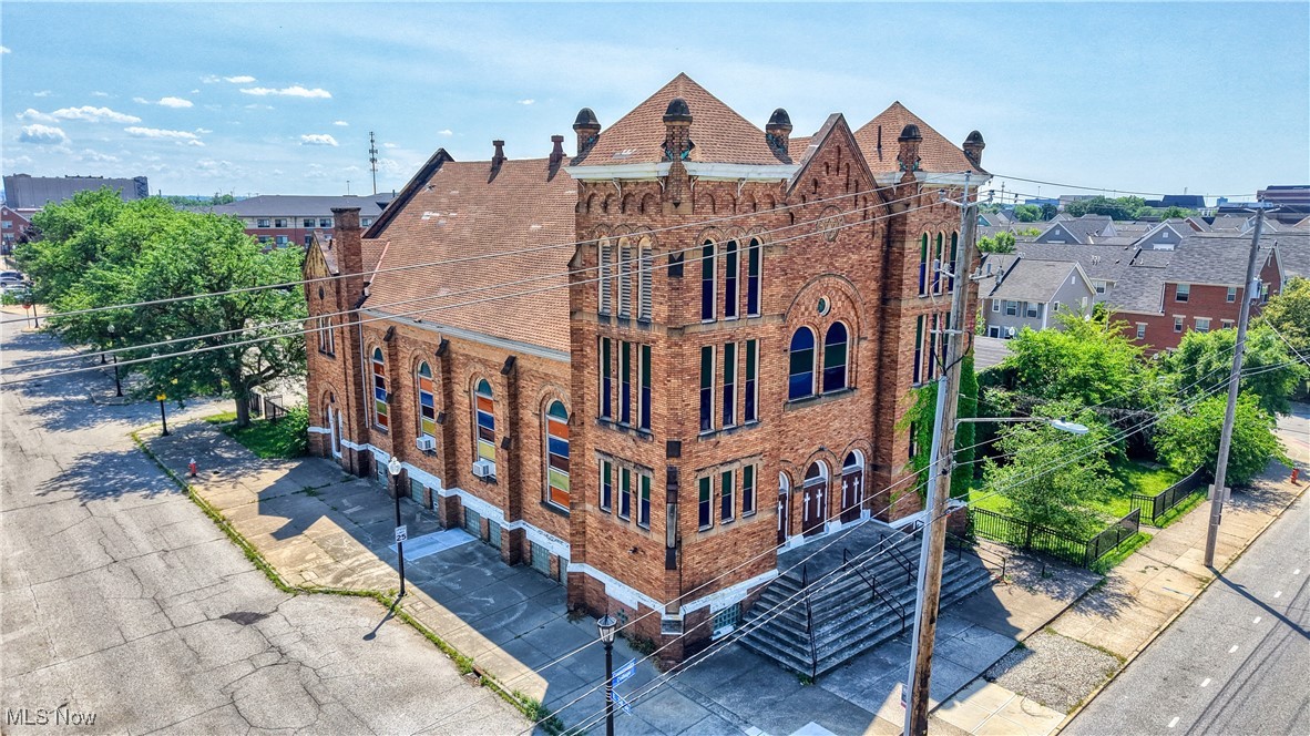 Unlock the opportunity with this unique, character-filled former churcha rare find brimming with historic charm and architectural intrigue. Situated on a generous lot, this diamond in the rough offers a blank canvas for visionary investors, developers, or ambitious homeowners ready to bring their ideas to life.
Whether you're dreaming of transforming it into multi-family housing, a community space, or even considering a tear-down and rebuild, the possibilities are truly limitless.
?? Key Features:
Distinctive historic architecture with original details
Ample interior space with high ceilings and open layout
Large lot with room for expansion or redevelopment
Flexible zoning potential (buyer to verify)
Ideal for adaptive reuse, redevelopment, or restoration
This property is being offered at a significantly discounted price to reflect the work required, making it the perfect opportunity for those looking to invest sweat equity into a one-of-a-kind project.
*DUE TO THE INTERIOR CONDITION A HOLD HARMLESS AGREEMENT MUST BE SIGNED PRIOR TO VIEWING
