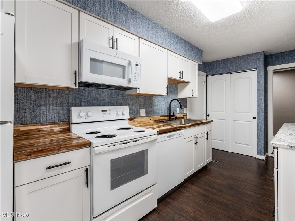 Terrace Court Colony North - Residential