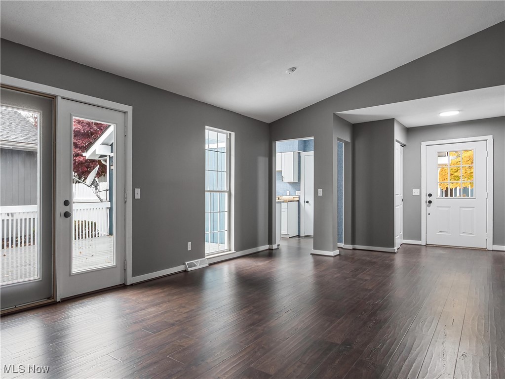 Terrace Court Colony North - Residential