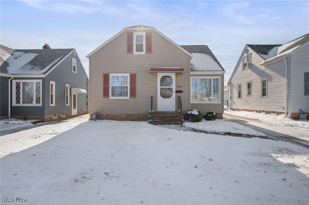 Photo of 7503 Essen Avenue, Parma, OH 44129 (MLS # 5181670)