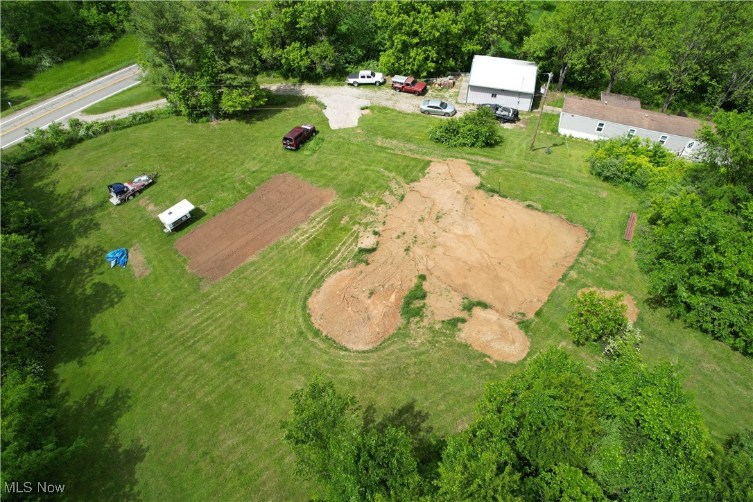 6960 Bluebell Road, Cumberland, Ohio image 2