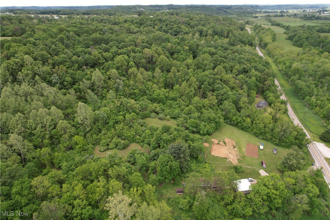 6960 Bluebell Road, Cumberland, Ohio image 6