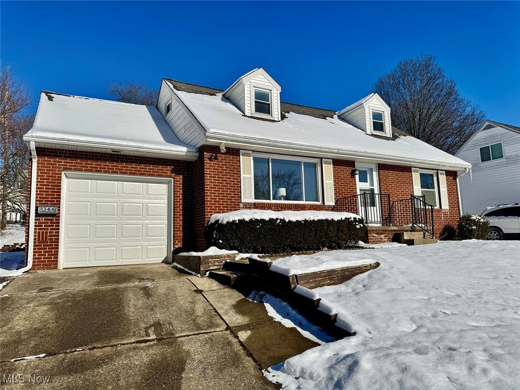 1344 Dunkeith Drive, Canton, Ohio image 3