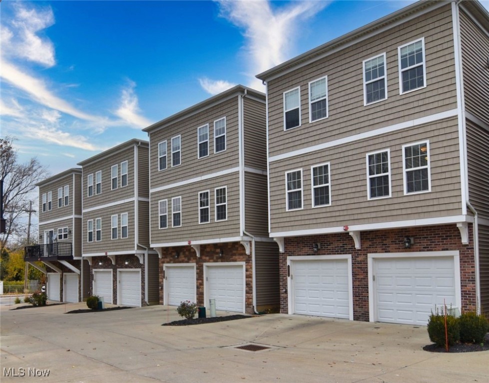 Willoughby Pointe Condo - Residential