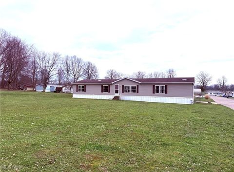 8 Cedarwood Drive, Beloit, OH 44609 - MLS#: 5110621