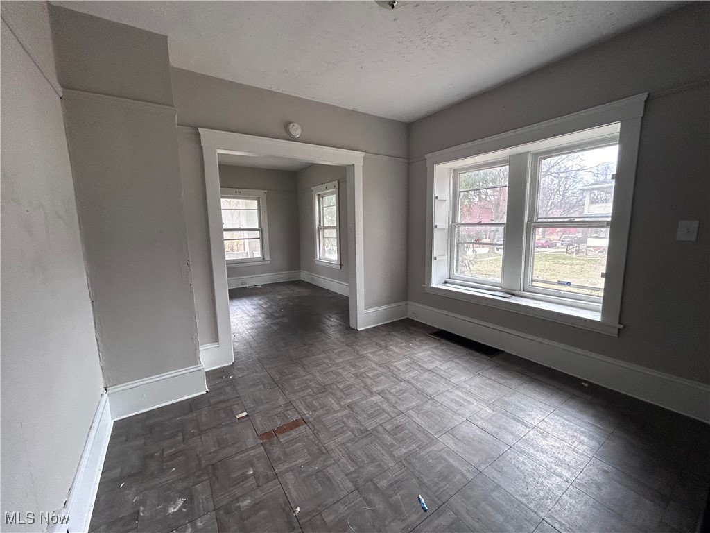 945 E 149th Street, Cleveland, Ohio image 4