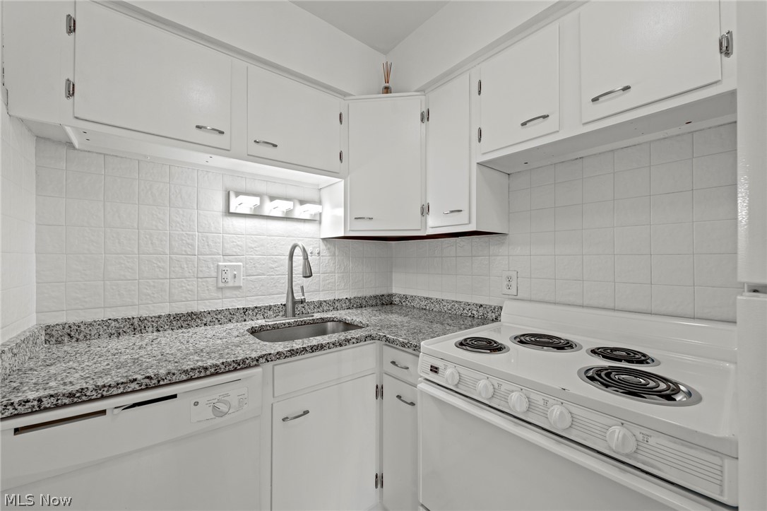 Marine Towers East Condo - Residential