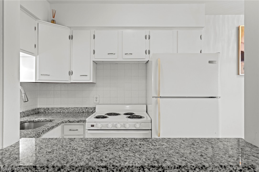 Marine Towers East Condo - Residential