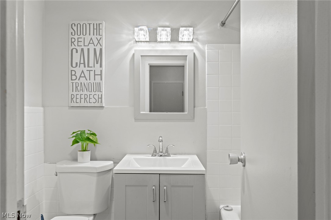 Marine Towers East Condo - Residential