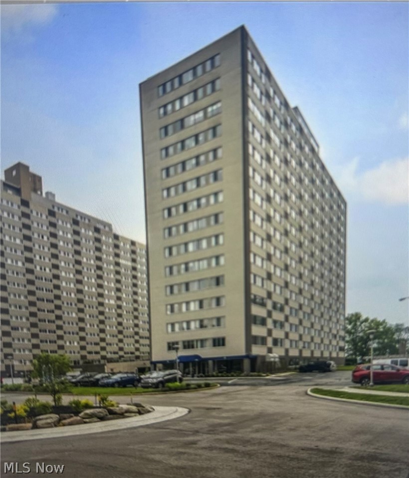 Marine Towers East Condo - Residential