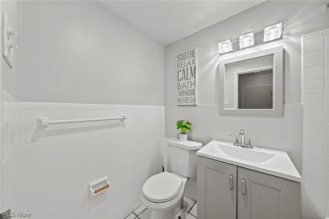 Marine Towers East Condo - Residential