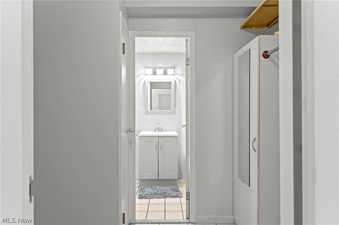 Marine Towers East Condo - Residential