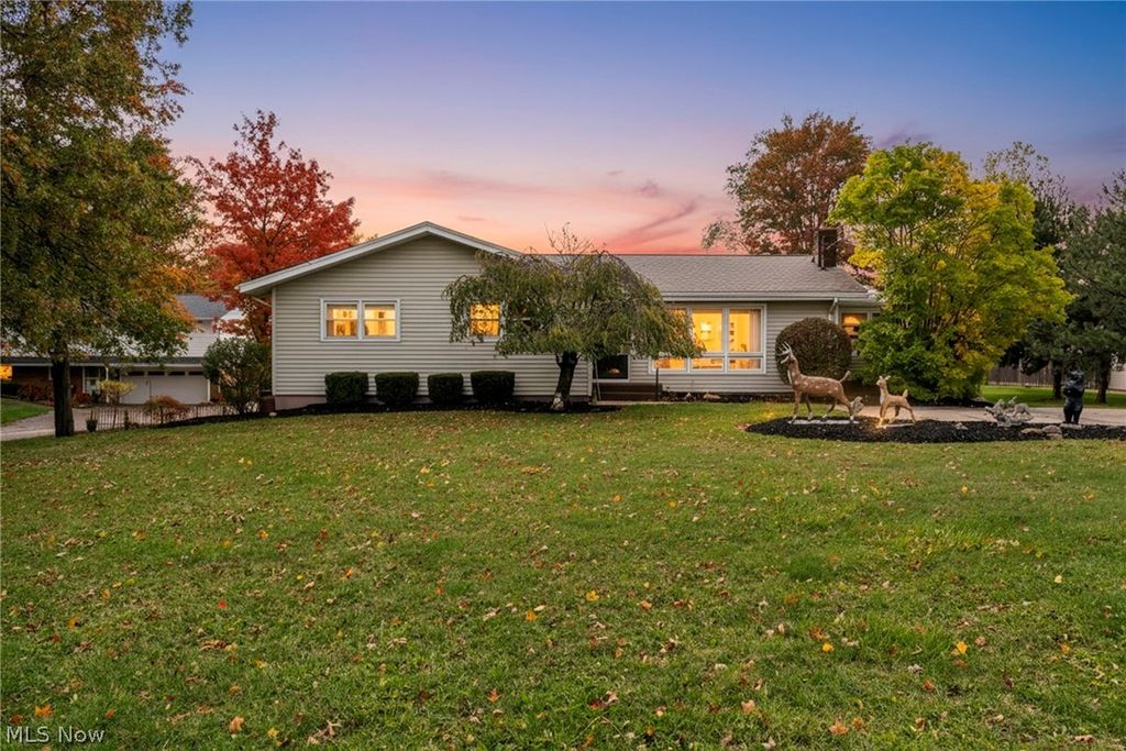 Photo of 21818 Royalton Road, Strongsville, OH 44149 (MLS # 5189384)