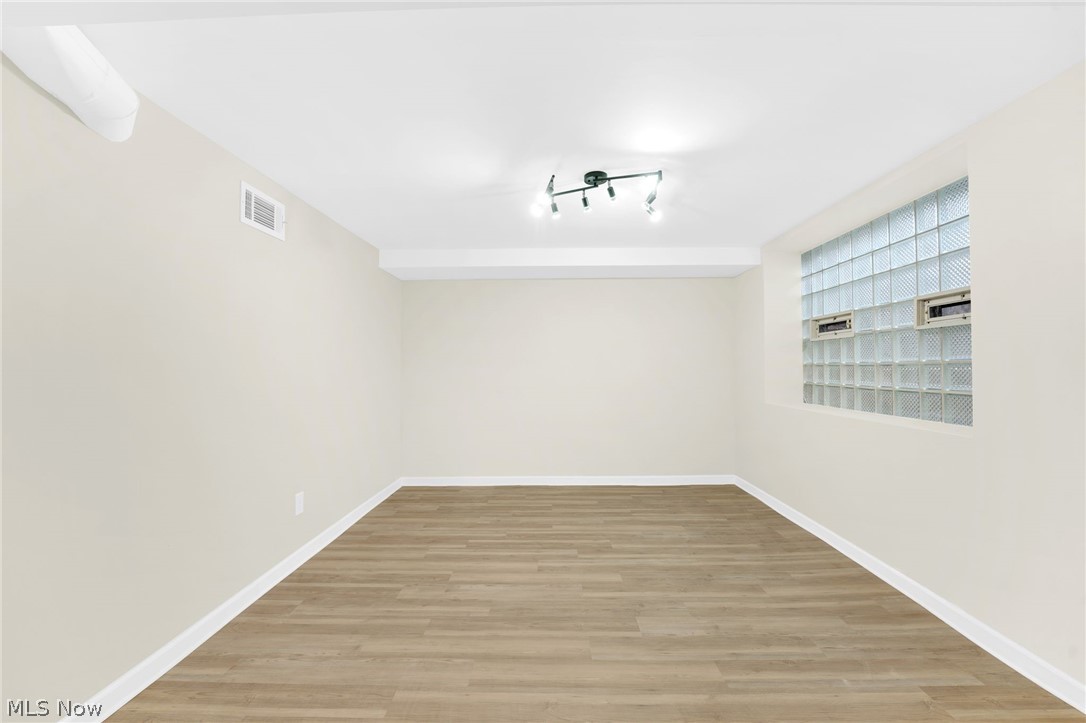 Frank Bauer's Lk View Pk Allot - Residential