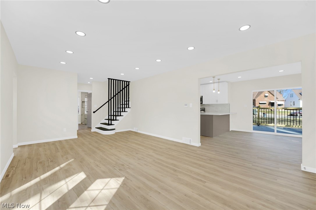 Frank Bauer's Lk View Pk Allot - Residential