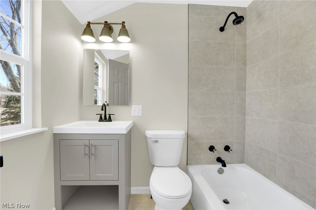 Frank Bauer's Lk View Pk Allot - Residential