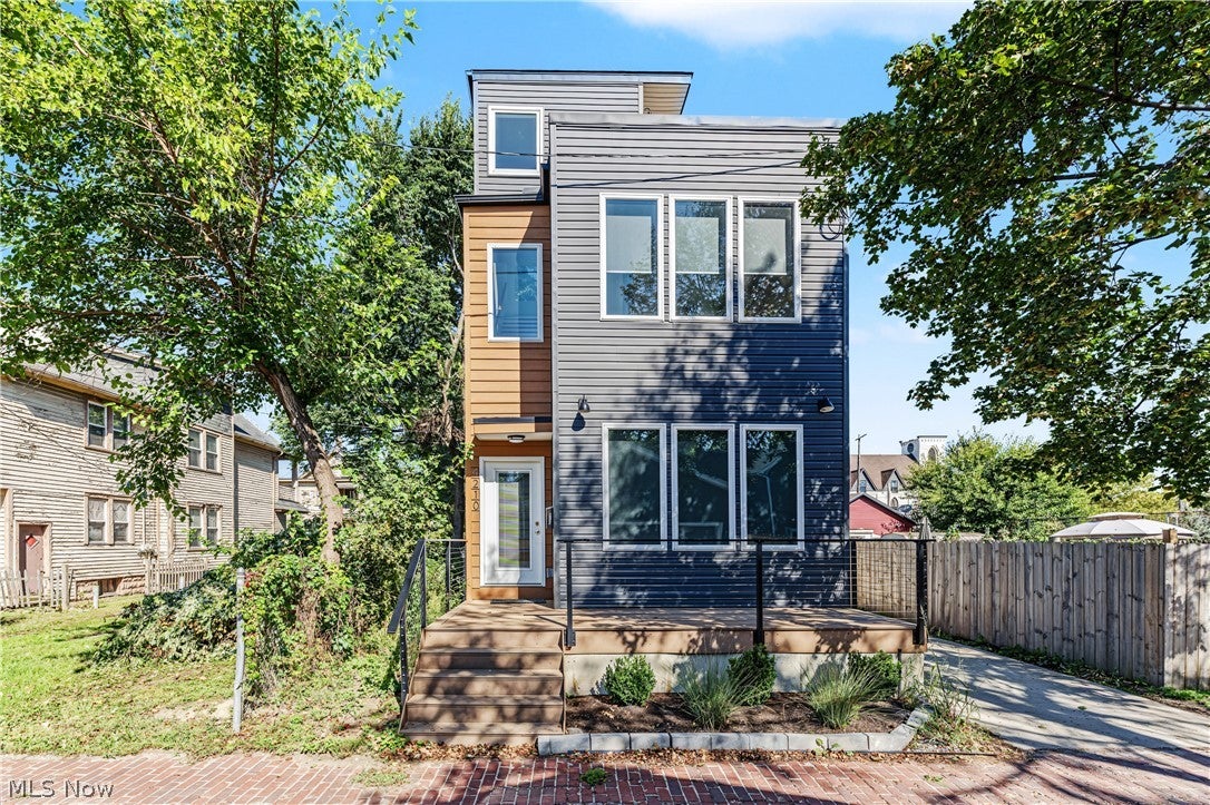 4210 Peach Court