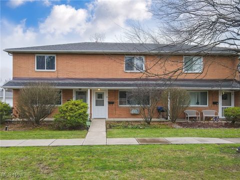 2470 Warren Parkway Apt, 12 Twinsburg OH 44087