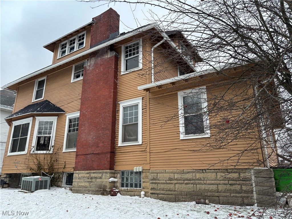 Photo of 408 S Arch Avenue, Alliance, OH 44601 (MLS # 5178150)