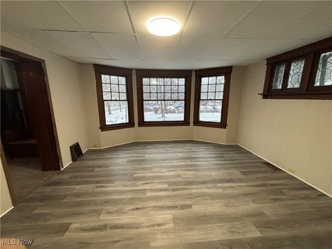 Tiny photo for 408 S Arch Avenue, Alliance, OH 44601 (MLS # 5178150)