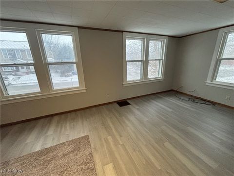 Tiny photo for 408 S Arch Avenue, Alliance, OH 44601 (MLS # 5178150)