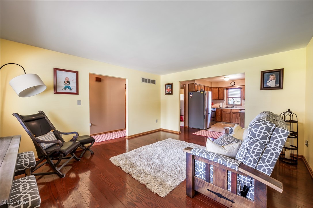 408 Hickory Lane, Salem, Ohio image 6