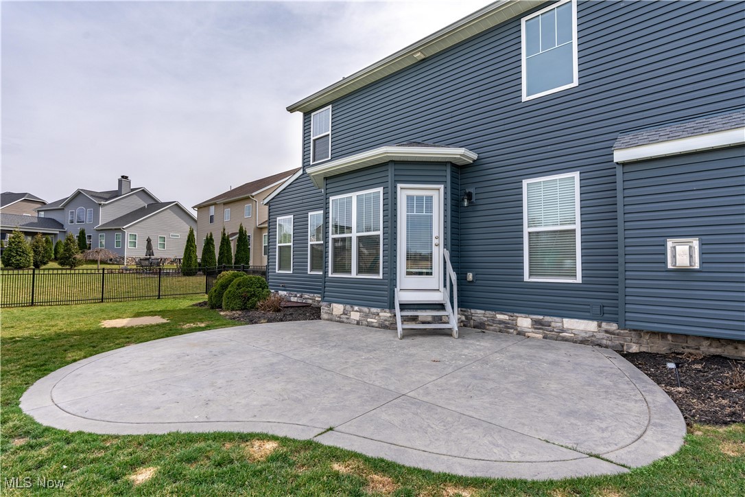 2649 Ledgestone Drive, Uniontown, Ohio image 3