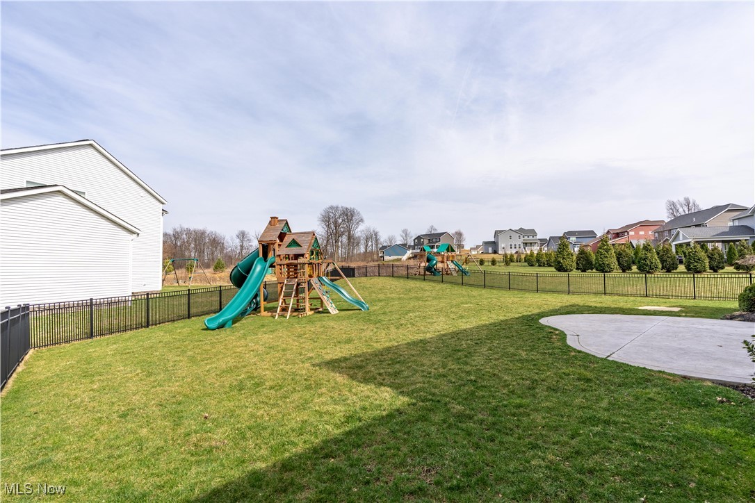 2649 Ledgestone Drive, Uniontown, Ohio image 4
