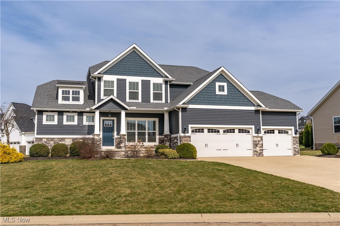 2649 Ledgestone Drive, Uniontown, Ohio image 2
