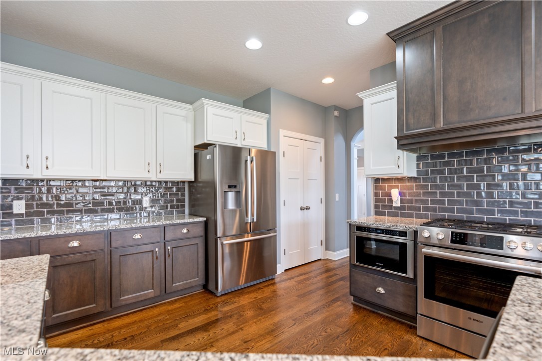 2649 Ledgestone Drive, Uniontown, Ohio image 15