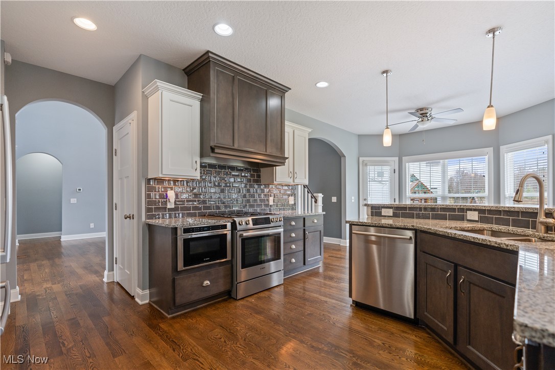 2649 Ledgestone Drive, Uniontown, Ohio image 14