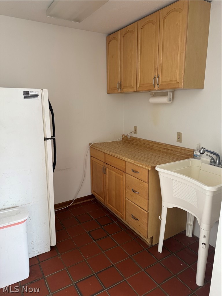 3881 Cottage Grove Road