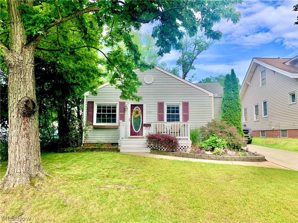 Howdy, there, partner!! If you’ve been havin’ a hankerin’ to go WEST, well, it’s time to git’ along, lil’ doggie, and head to WEST 212th Street right there in Fairview Park. Yes, 4181 W. 212th is on the market and awaiting yer offer! This three-bed, one-bath ranch sits on a prime piece of land just a stone’s throw away from all the happenings in town. Lookin’ at the outside of this mighty fine homestead, you’ll notice a newer driveway, a new front porch (2020) that’s perfect for sittin’, a fenced-in yard to protect your land, and a 2.5-car garage to store all your powerful “horses.” (Vrrom vrroom, yeehaw.) Go ahead, kick off your boots, and come inside, where you can take a gander at the luxury flooring throughout the entire home. How purdy, indeed. Turn your gaze up yonder at the remodeled kitchen and the beautiful bedrooms and bathroom. With central air conditioning to keep you cool from that daggum heat, it’s bound to be your huckleberry. So, saddle up, buckaroo, and come v