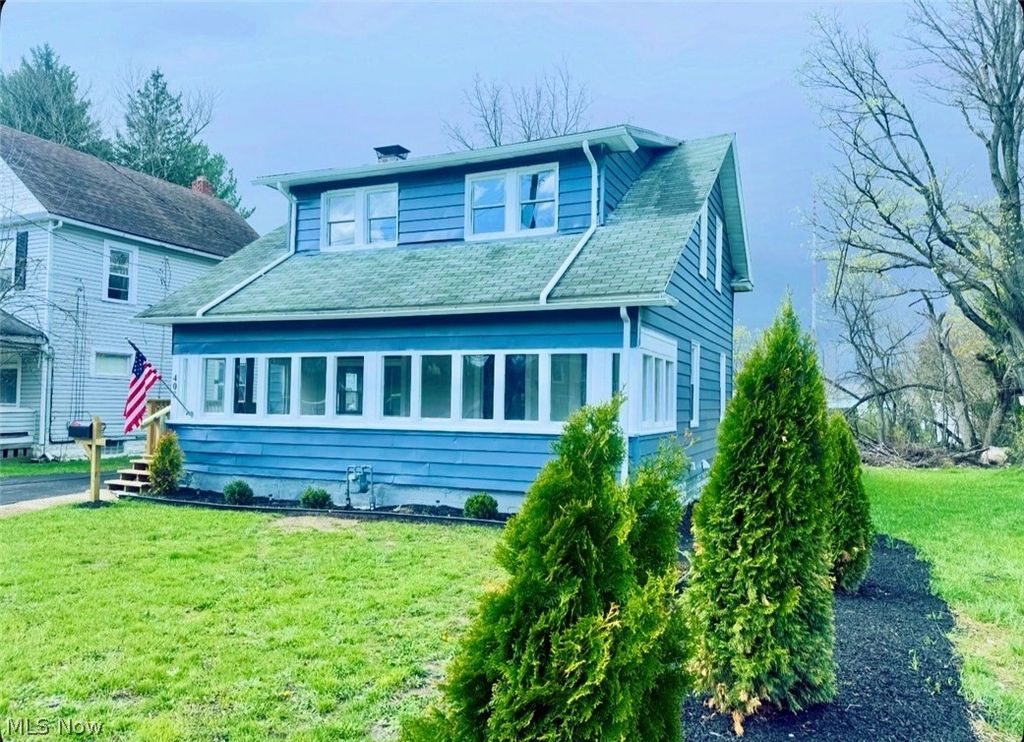 Photo of 408 Pasadena Avenue, Youngstown, OH 44507 (MLS # 5199374)