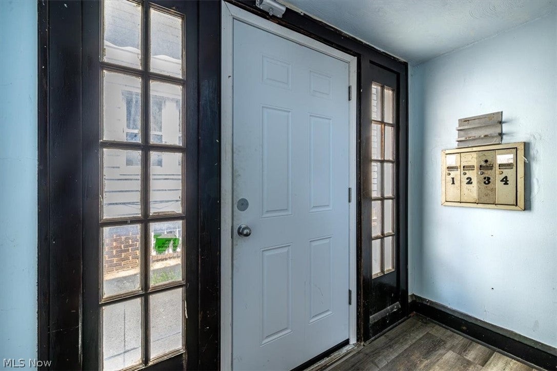 3541 W 105th Street