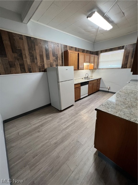 Glass - Residential Income