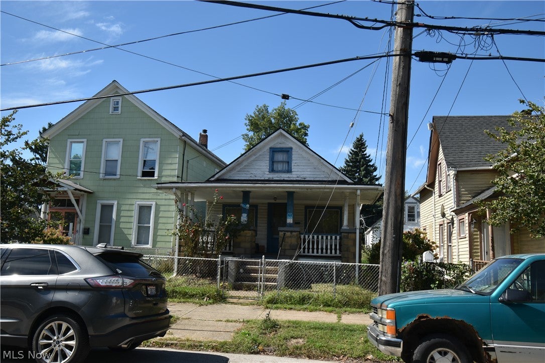 2064 W 44th Street