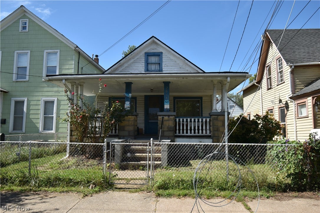 2064 W 44th Street