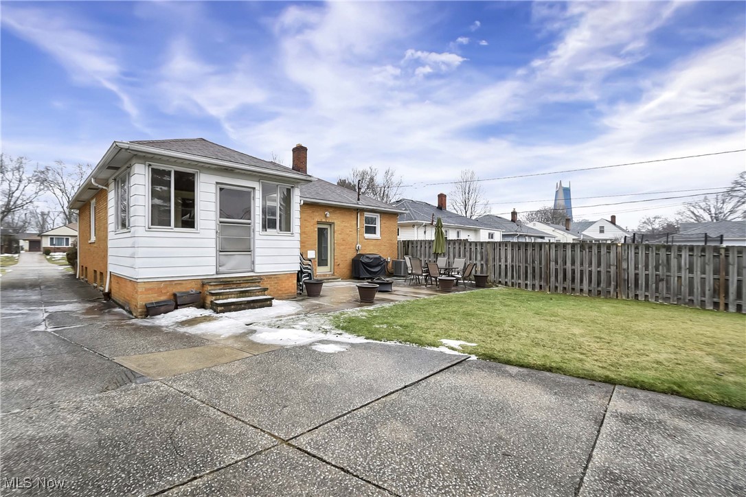 S H Kleinman Realty Cos Yorkl - Residential