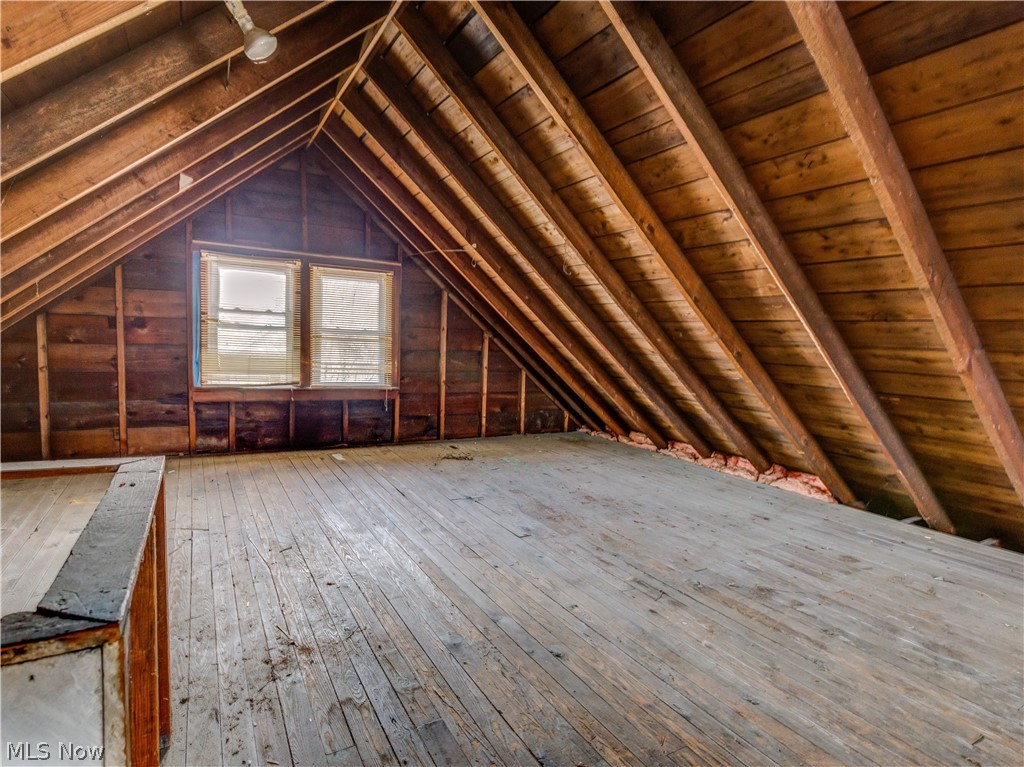 Chas M Noses & Ed Burtons All - Residential Lease