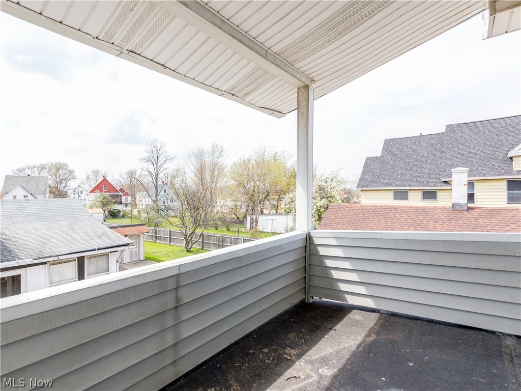 Chas M Noses & Ed Burtons All - Residential Lease