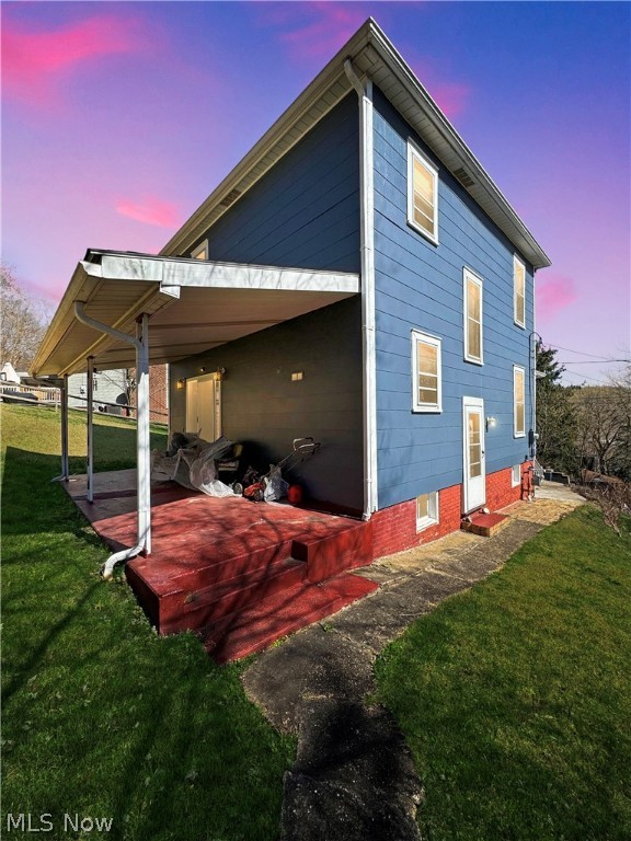 Main image without alt text