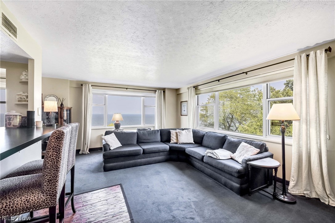 Lake House - Residential