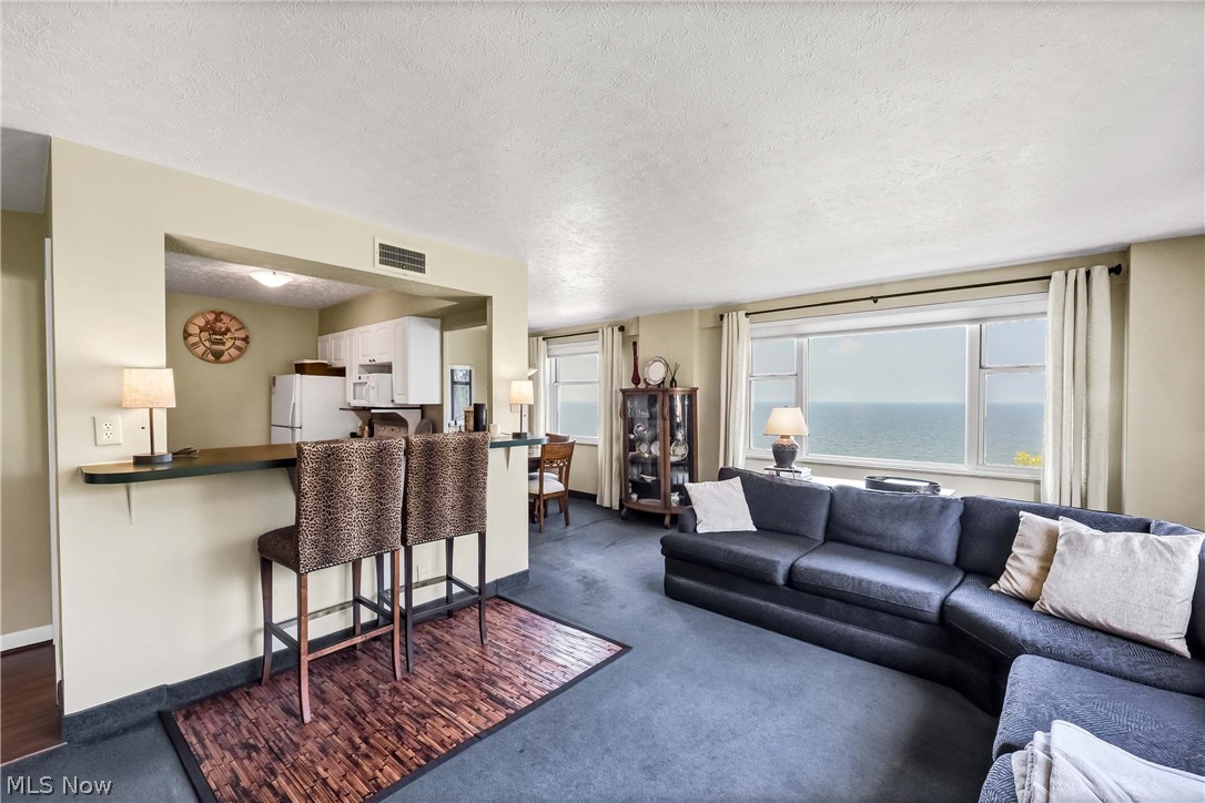 Lake House - Residential