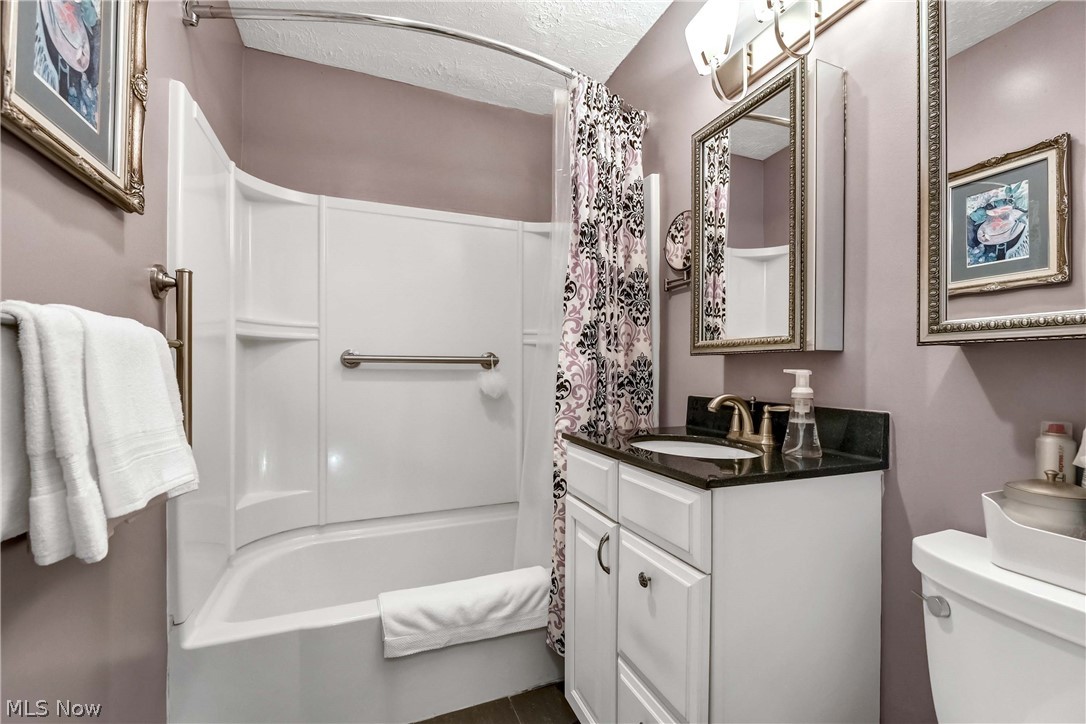 Lake House - Residential