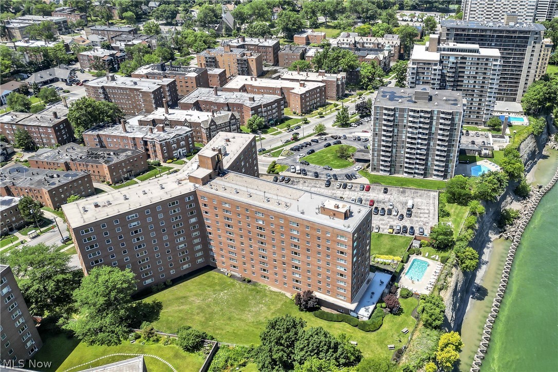 Lake House - Residential