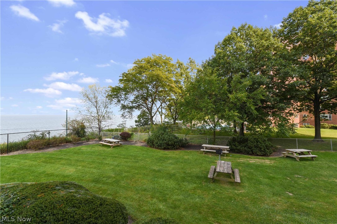 Lake House - Residential