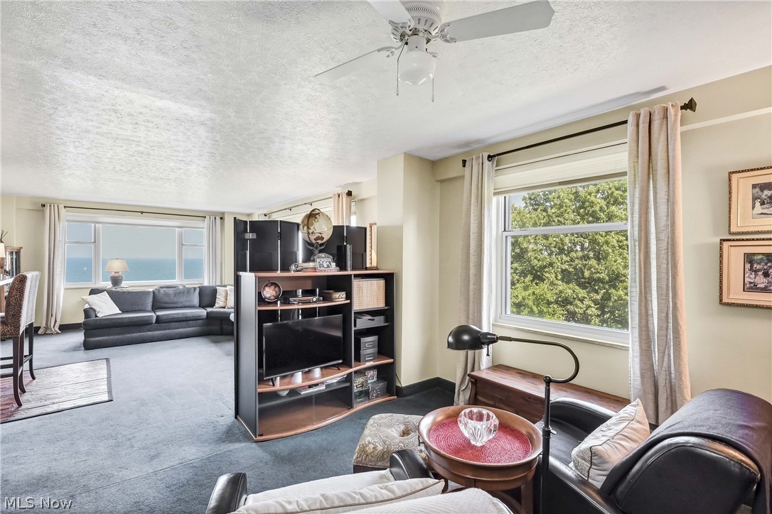 Lake House - Residential