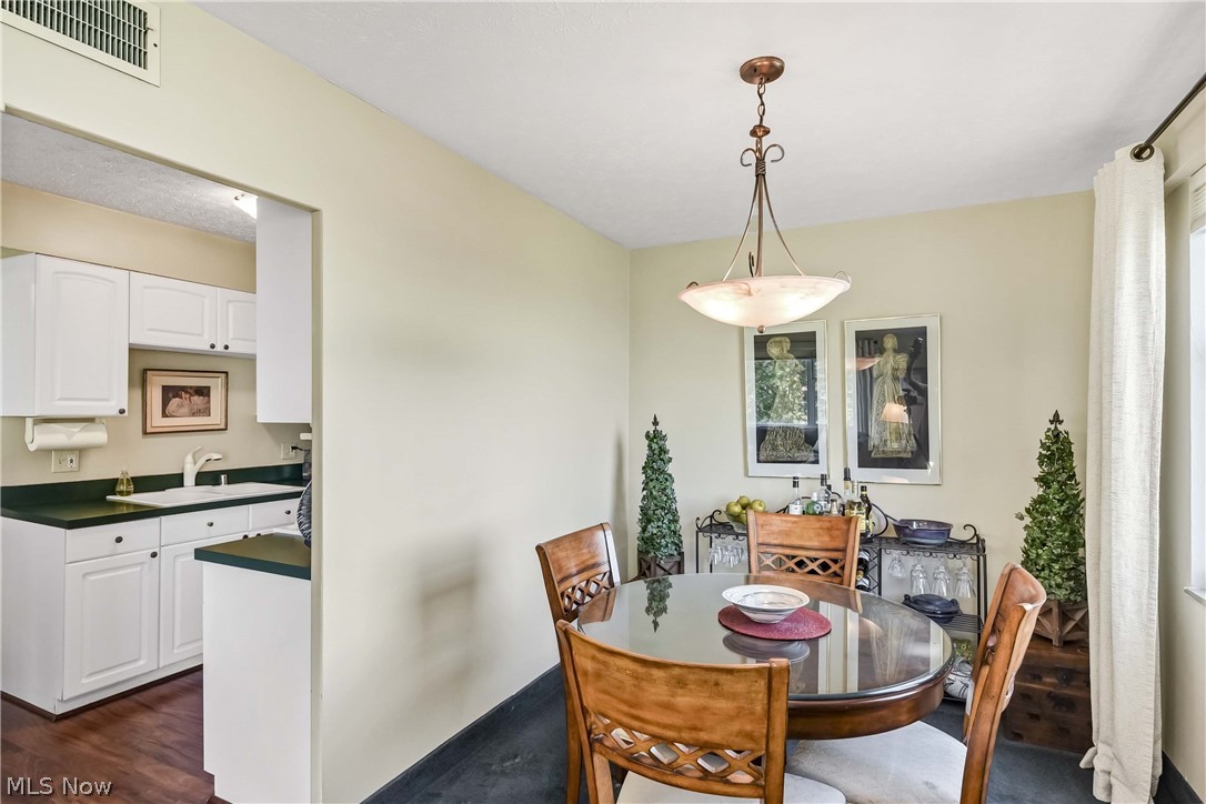 Lake House - Residential